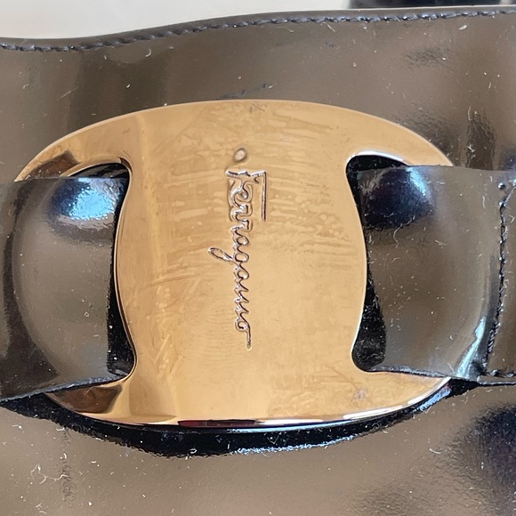 SALVATORE FERRAGAMO Black Patient Leather Flat Comfort Ankle Boots 7 1/2 B NEW!! - Picture 10 of 13